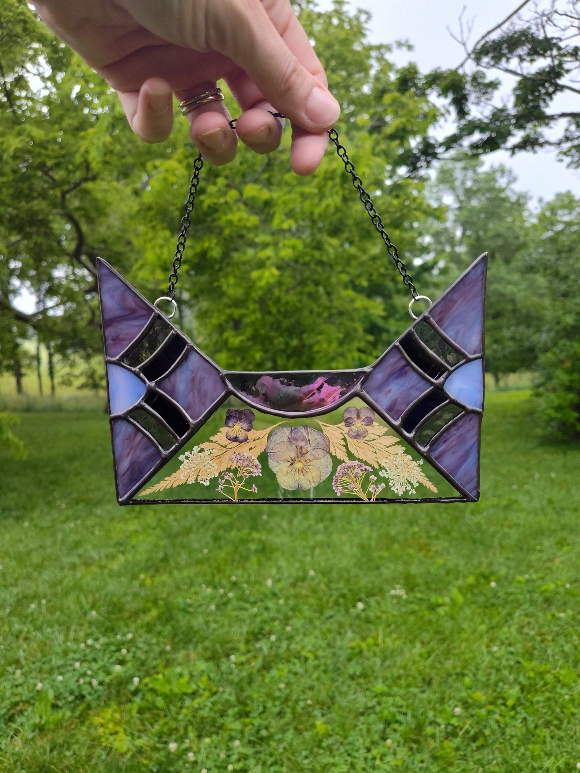 Art Deco with Pressed Flowers