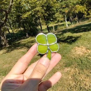 Clover Magnet