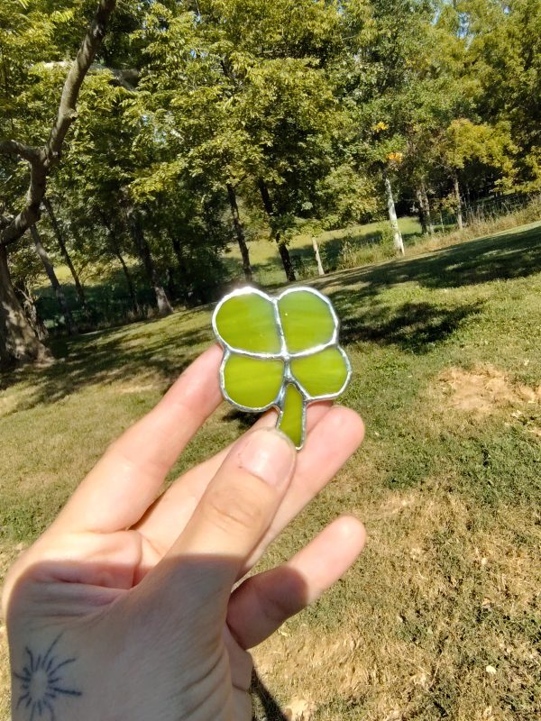 Clover Magnet