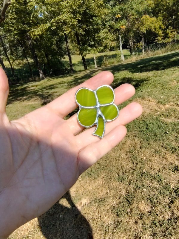 Clover Magnet